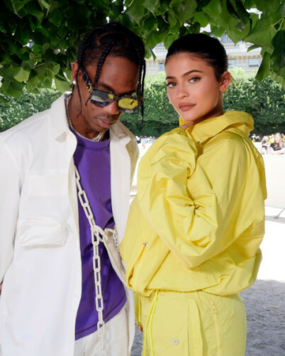 FORELDRE: Nå ryktes det om at Travis Scott og Kylie Jenner venter sitt andre barn. Foto: NTB Scanpix FORELDRE: Nå ryktes det om at Travis Scott og Kylie Jenner venter sitt andre barn. Foto: NTB Scanpix